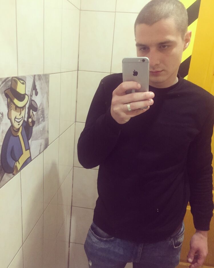  18726609  , 31 ,    