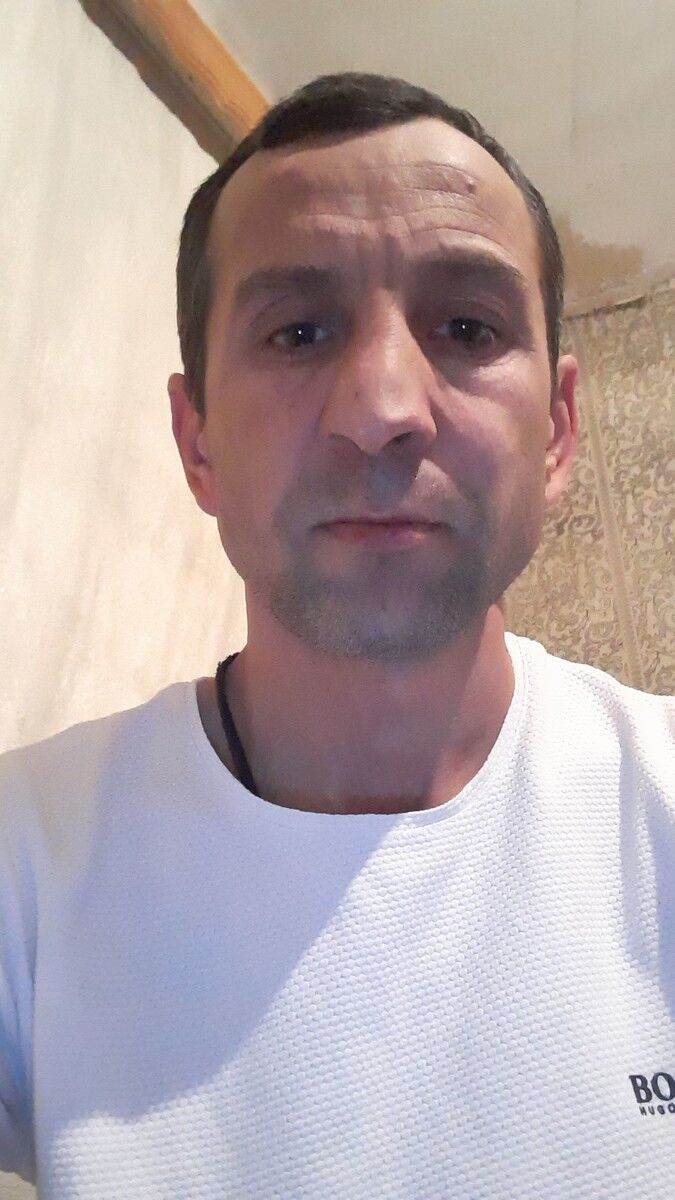  18511099  Badri, 43 ,    