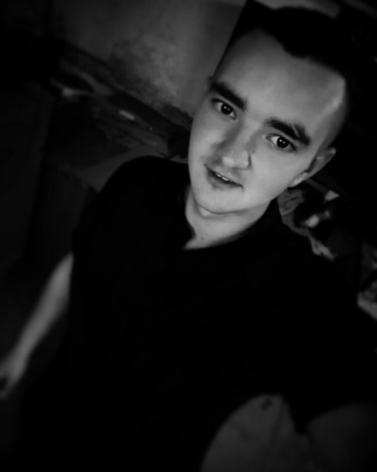  ,   Innokenty, 24 ,   ,   