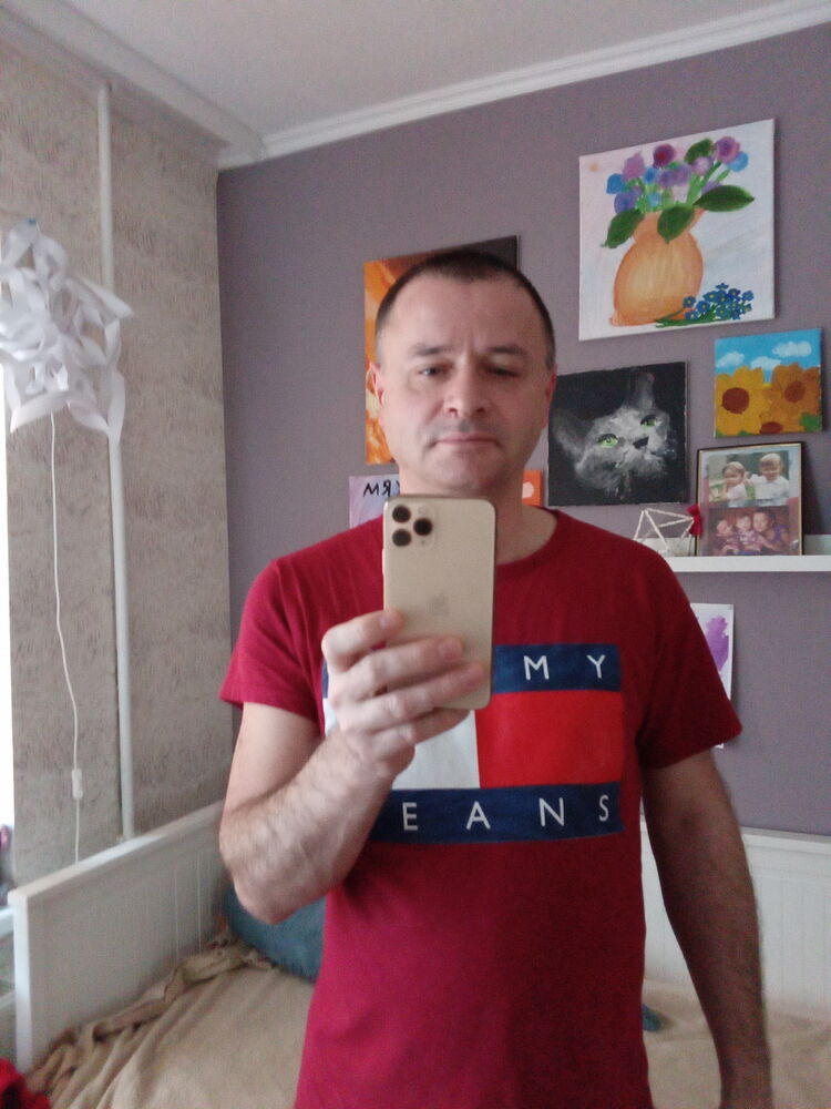  24918009  Marjan, 52 ,    