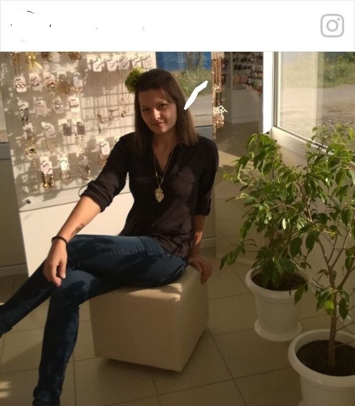  ,   Inesska, 37 ,   