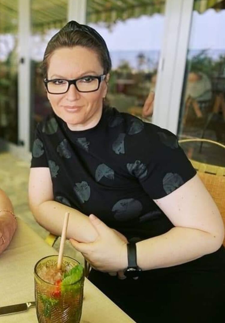  ,   Vera, 50 ,   ,   