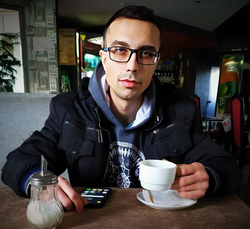  ,   Stefan, 29 ,  