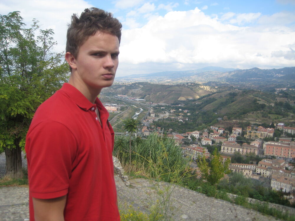 48115949  Vasiliy, 28 ,    