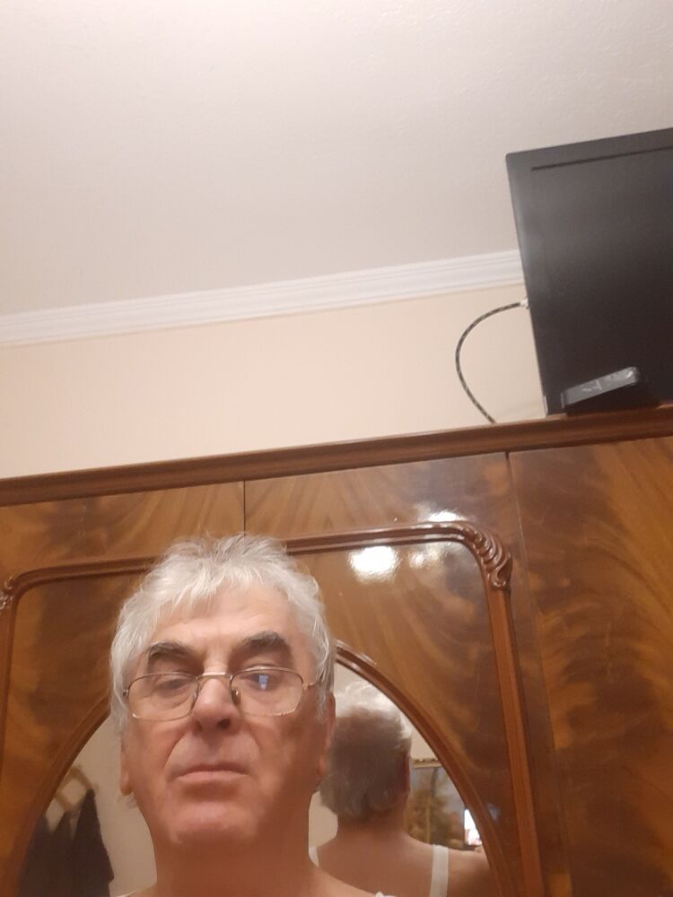  45608469  Fred, 51 ,    
