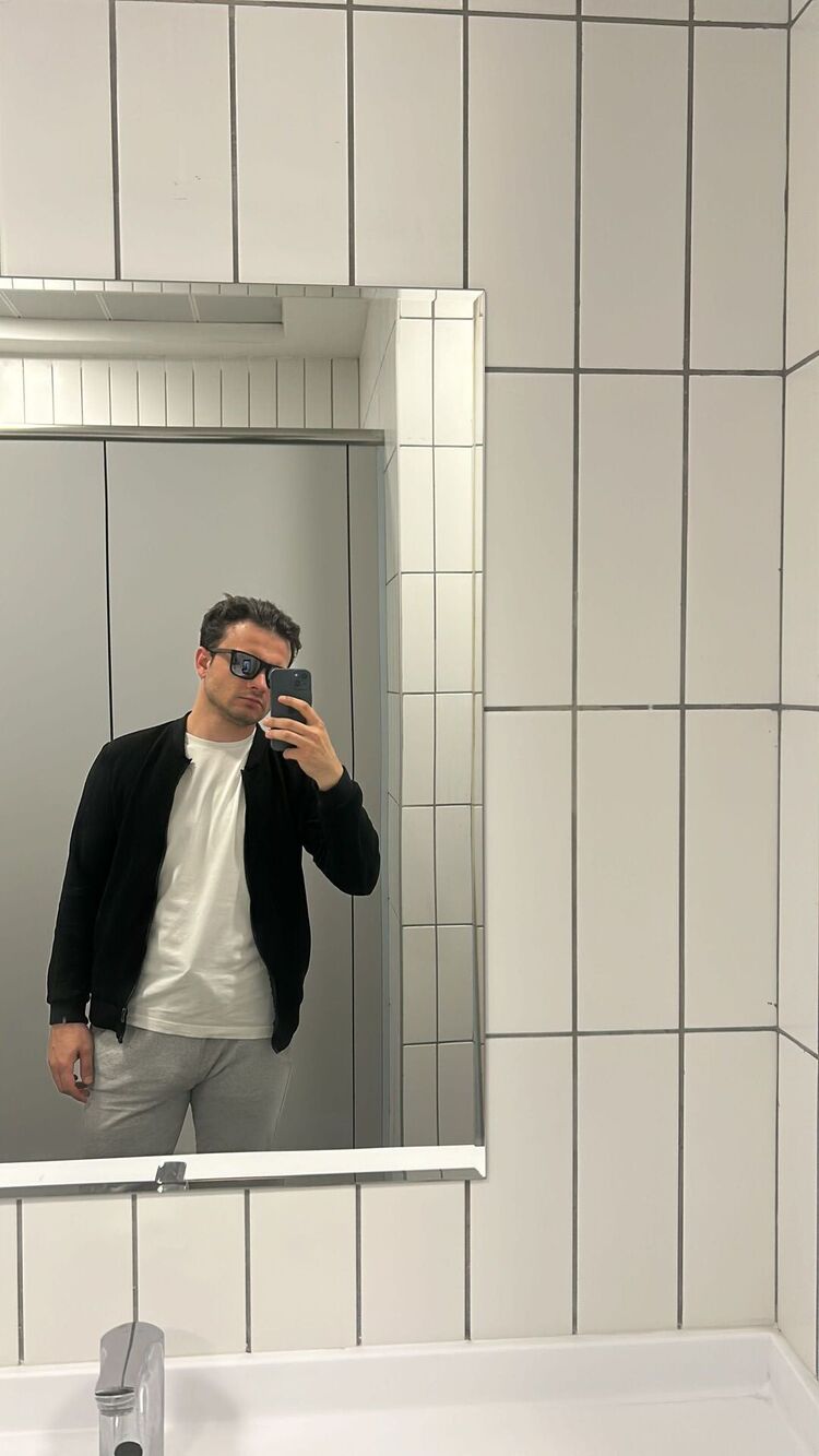  Cesme,   Salih, 27 ,   ,   , c 