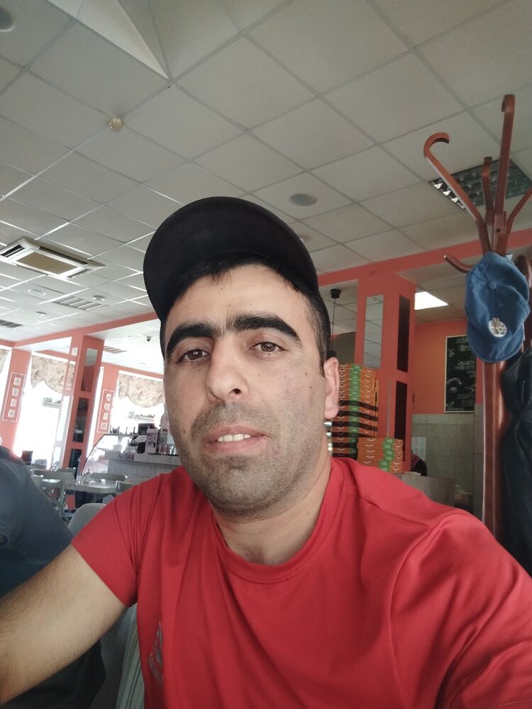  44147609  , 37 ,    