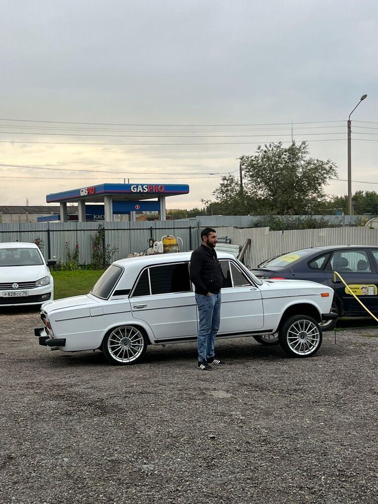  46048599  , 32 ,    
