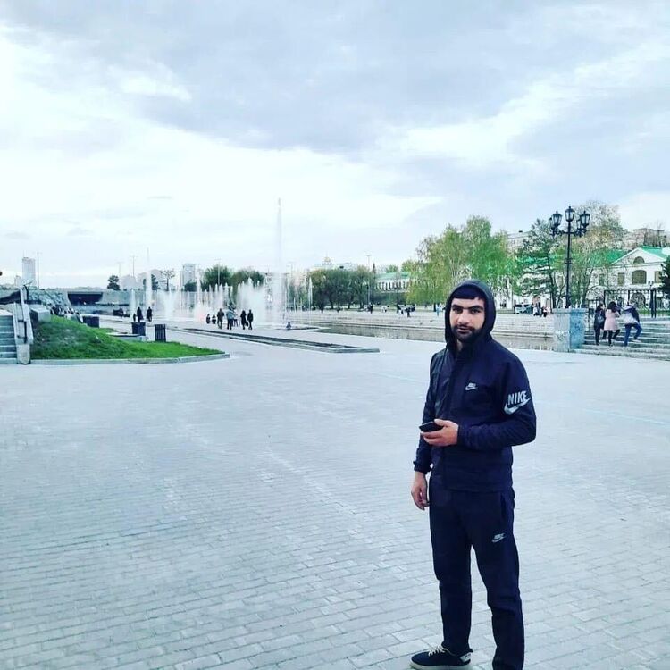  32449399  Narek, 26 ,    