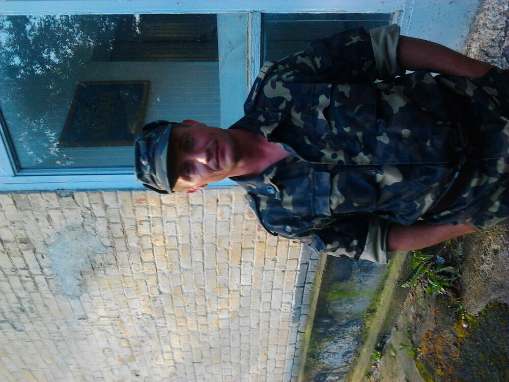 4776759  Nikolai, 48 ,    