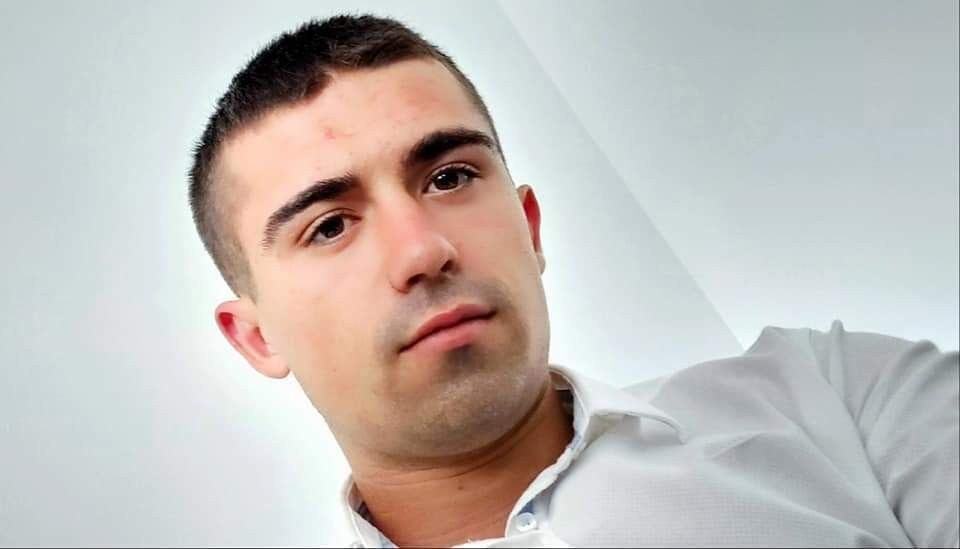  ,   Radu, 28 ,   ,   , c 