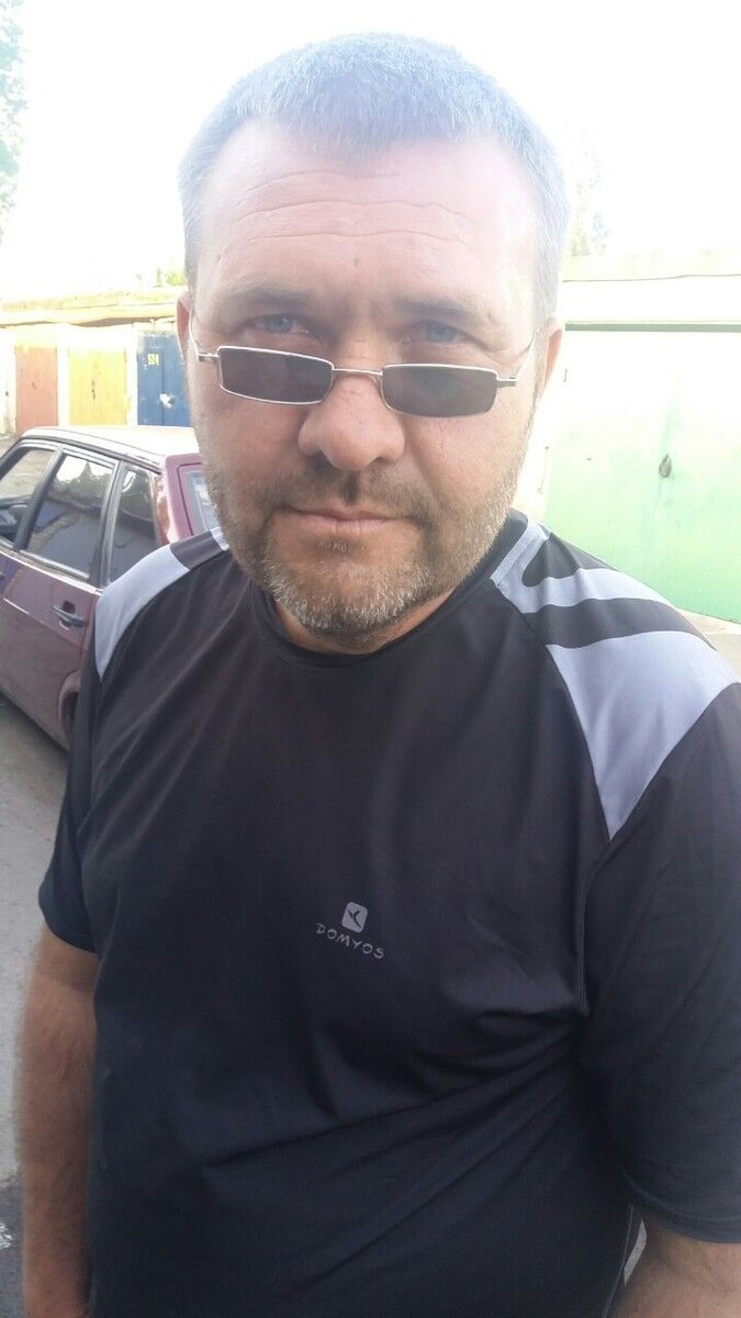  ,   Petro, 49 ,   