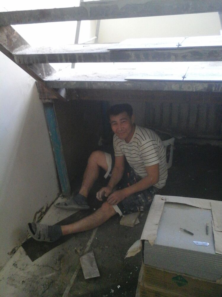  11577879  Nurlan, 48 ,    