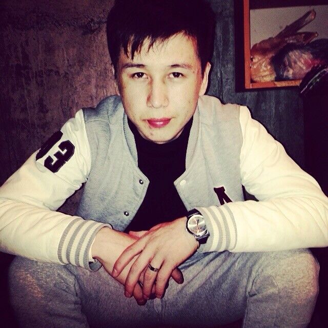  6040719  Nur, 32 ,    