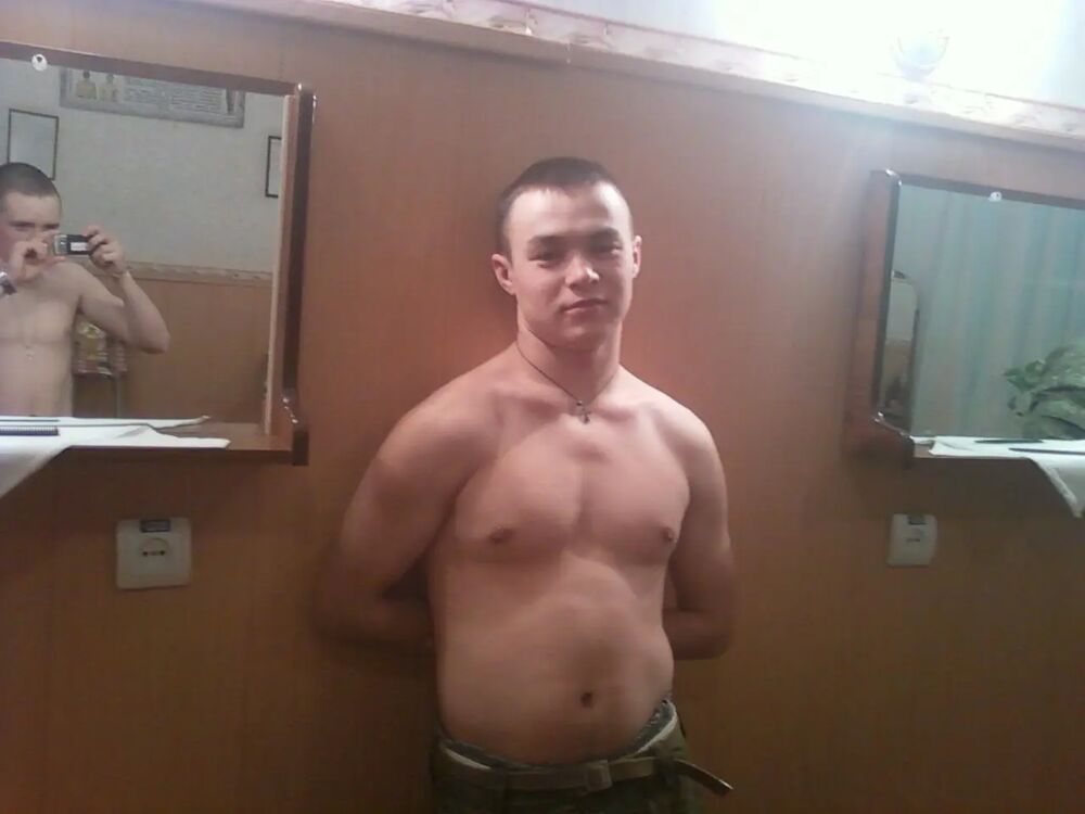  26091049  Nikolay, 31 ,    