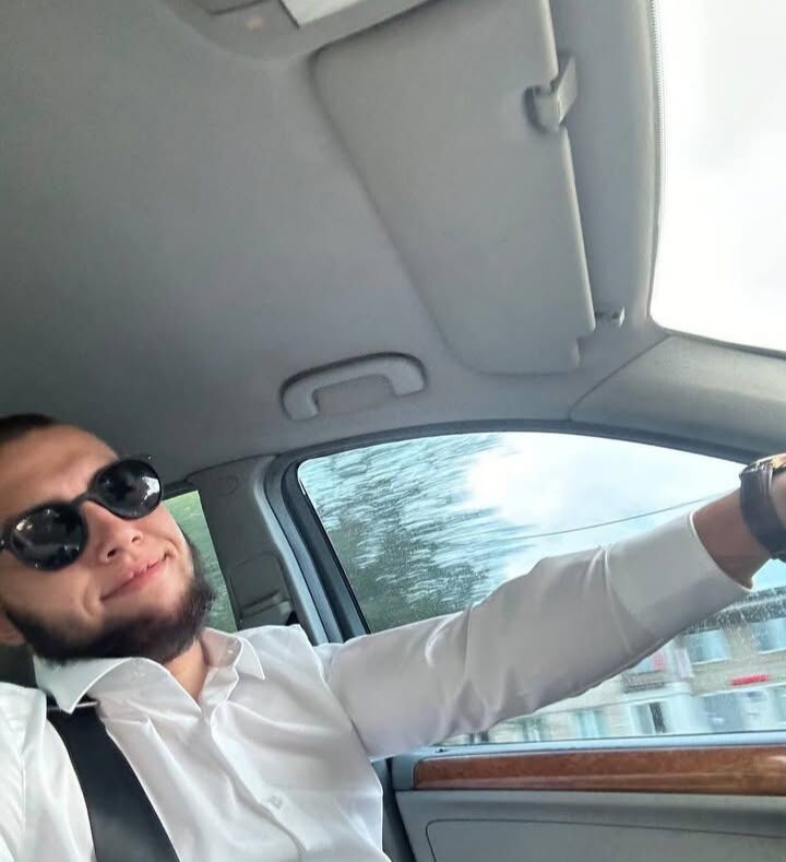  53926619  Maksim, 21 ,    