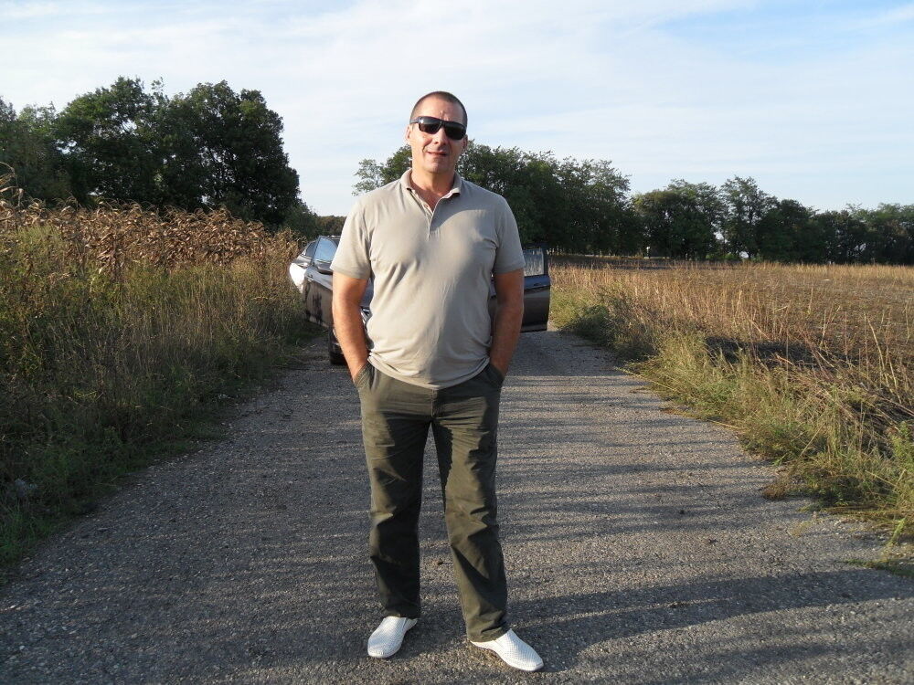  15947599  Oleq, 54 ,    