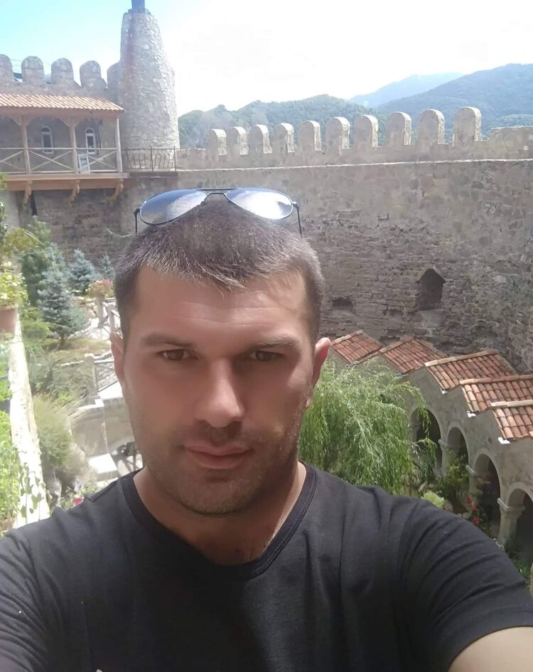  ,   Lasha, 37 ,   ,   