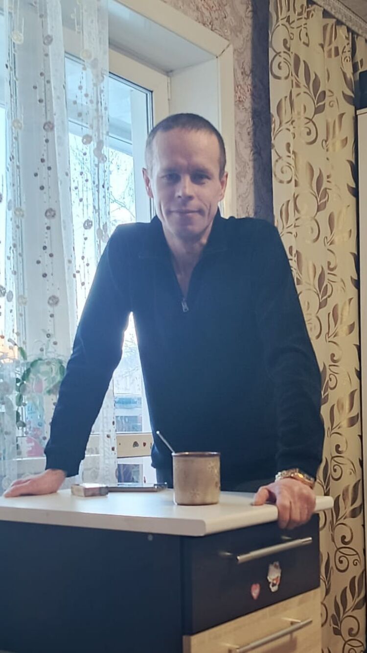  51554759  Vitaly, 42 ,    