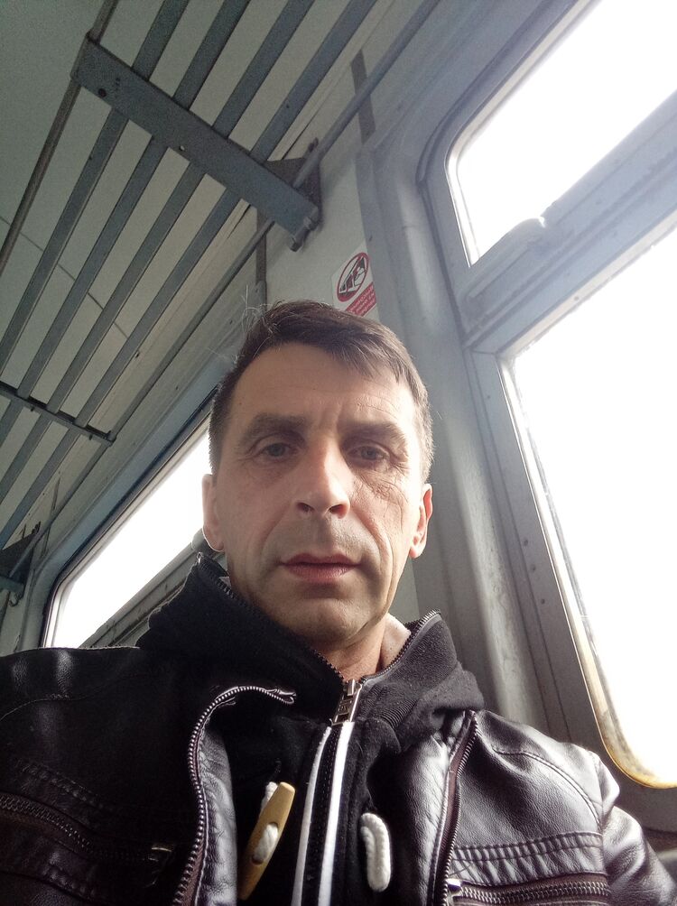  35972419  , 49 ,    