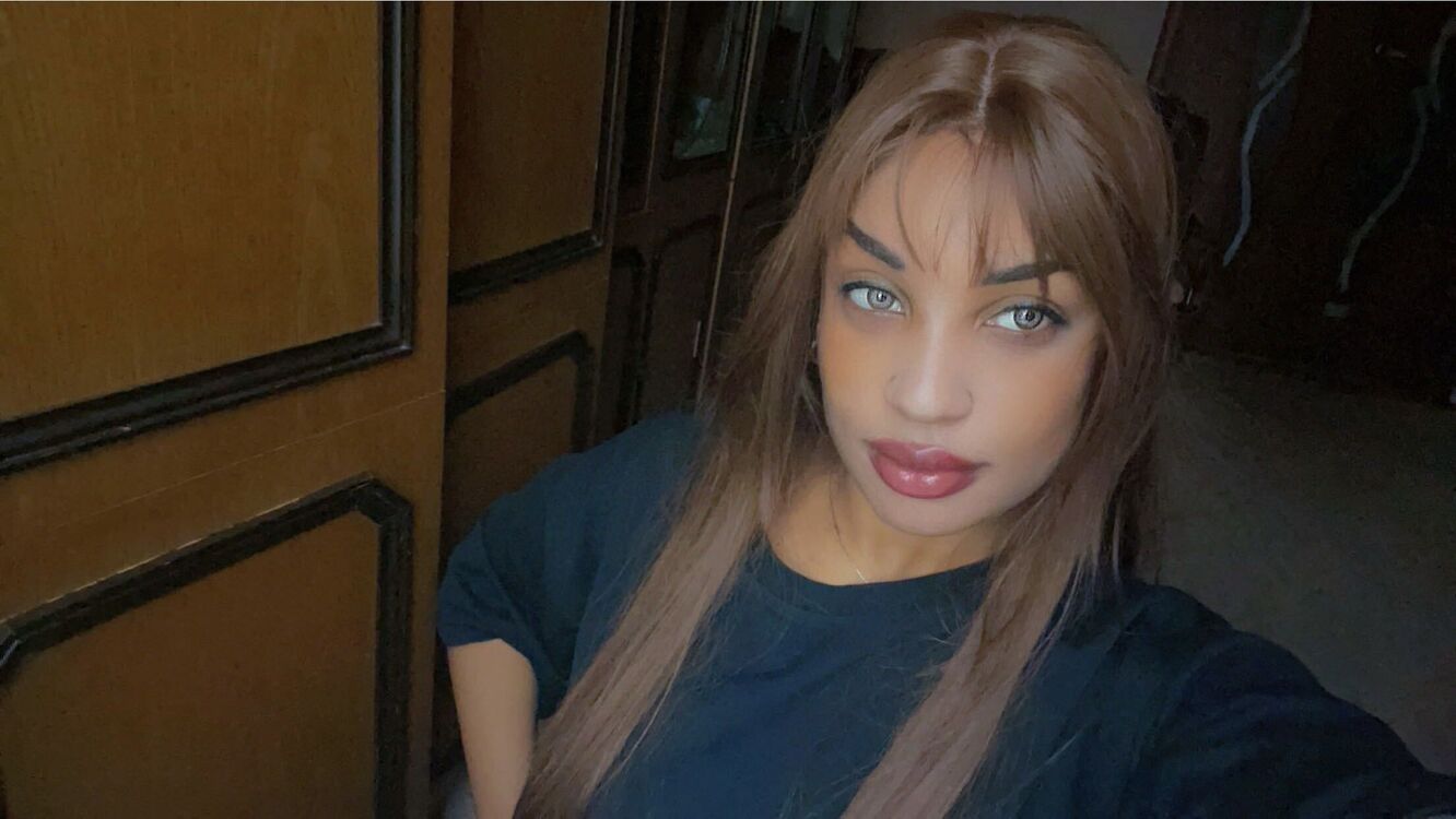  54207119  Claudia, 25 ,    