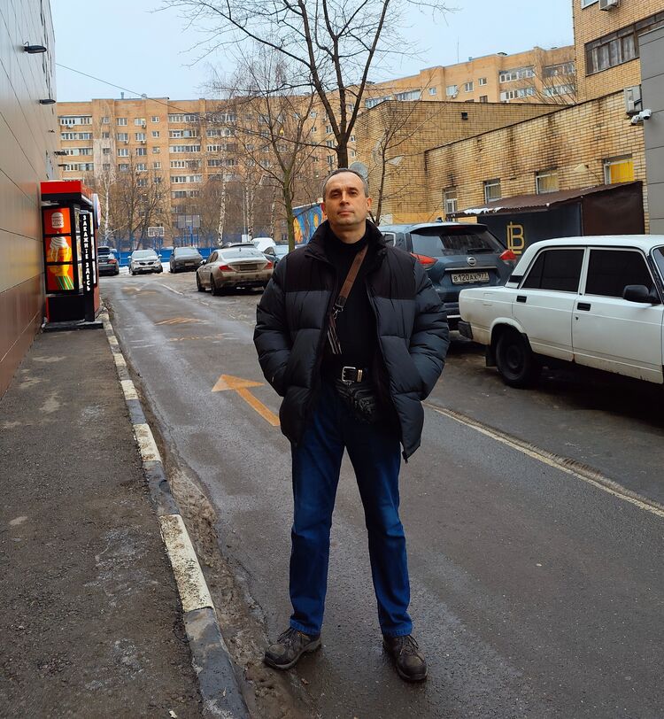  ,   Alexandr, 49 ,     