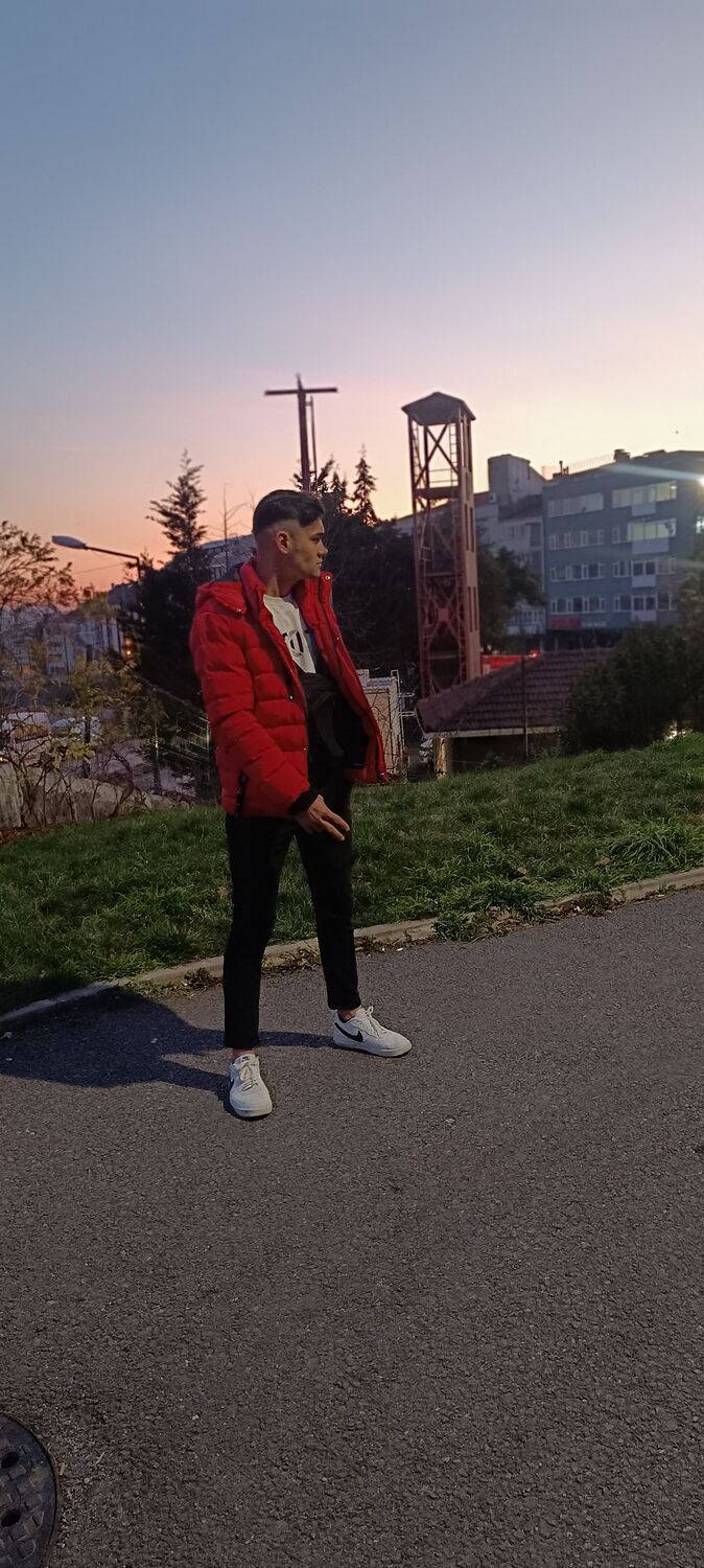  ,   Alan, 19 ,   ,   
