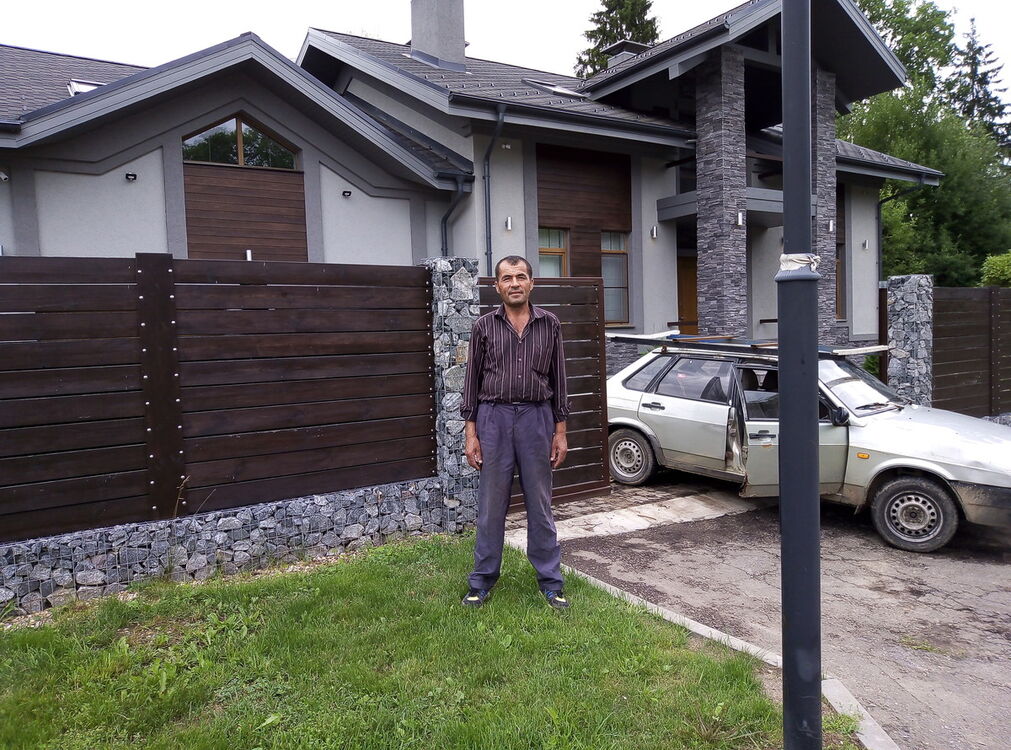  12924029  Hikmat, 55 ,    