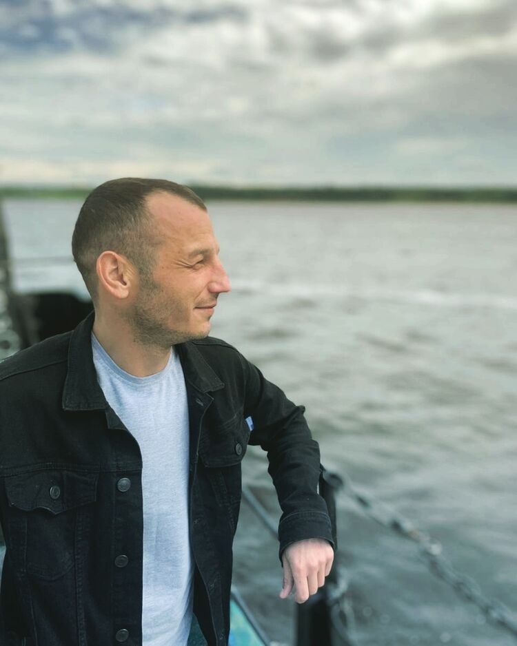  ,   Mikhail, 35 ,   ,   , c , 
