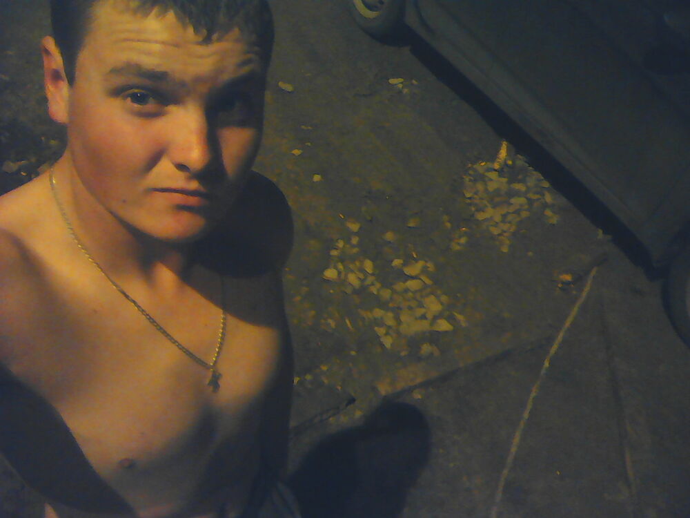  8163139  Den Belov, 31 ,     