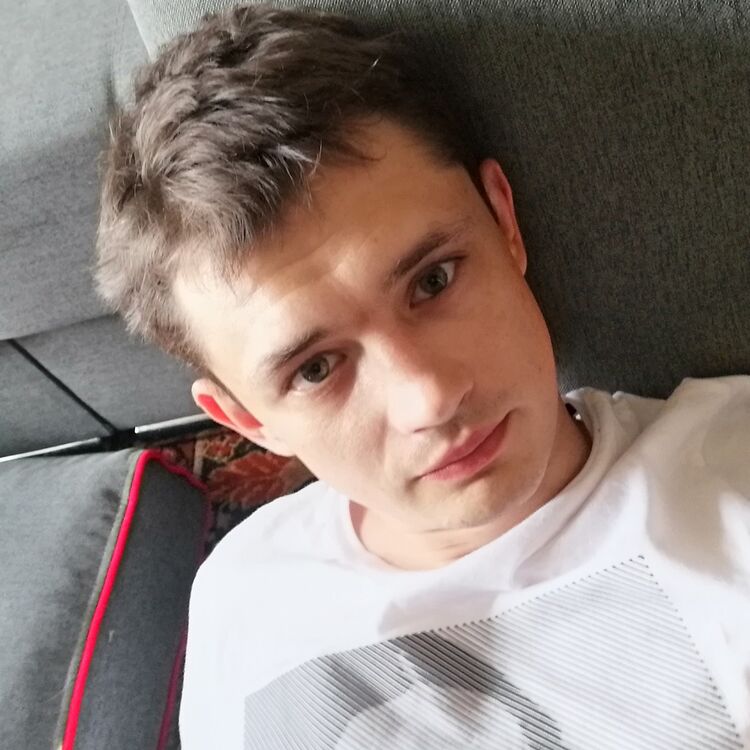  18317359  Maksim, 36 ,    