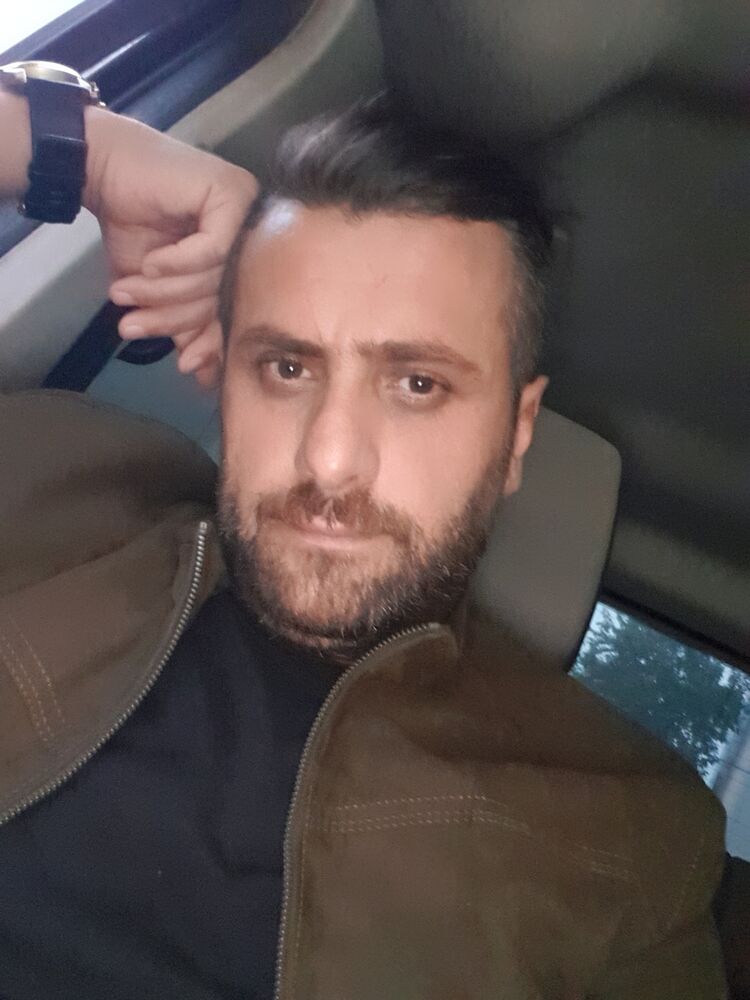  39179819  Ismail, 38 ,    
