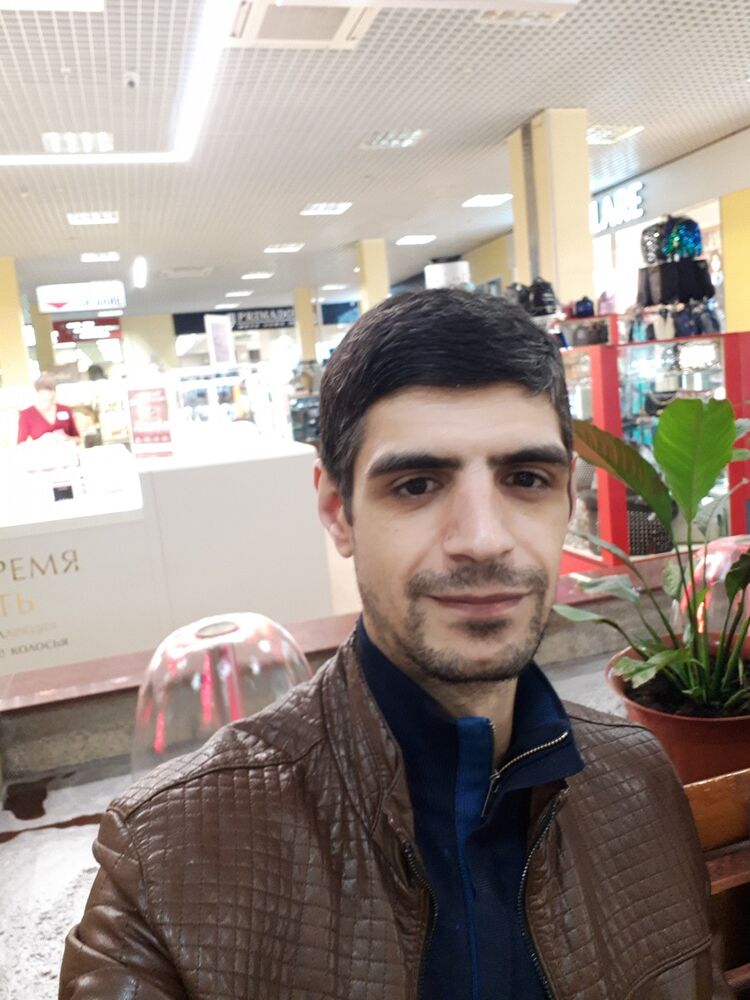 16149709  Genri, 41 ,    