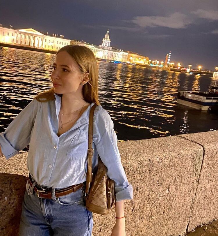 ���� 52415399 ������� Mrrr, 24 ����, ���� ���������� � New York City