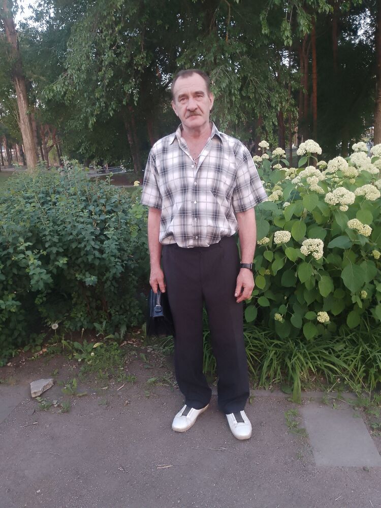  44180339  Vladimir, 64 ,    
