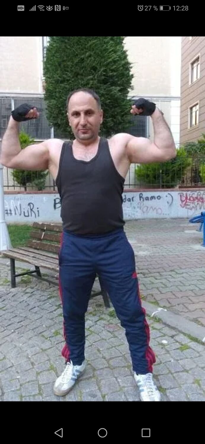  43215729  Ali bey, 49 ,    