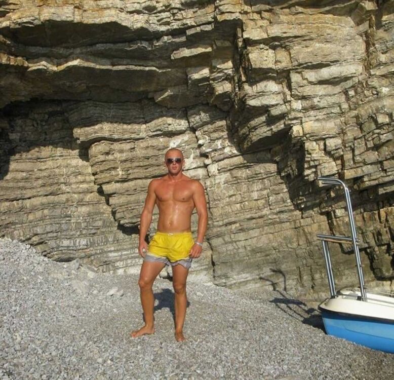  37204629  , 38 ,    Kotor