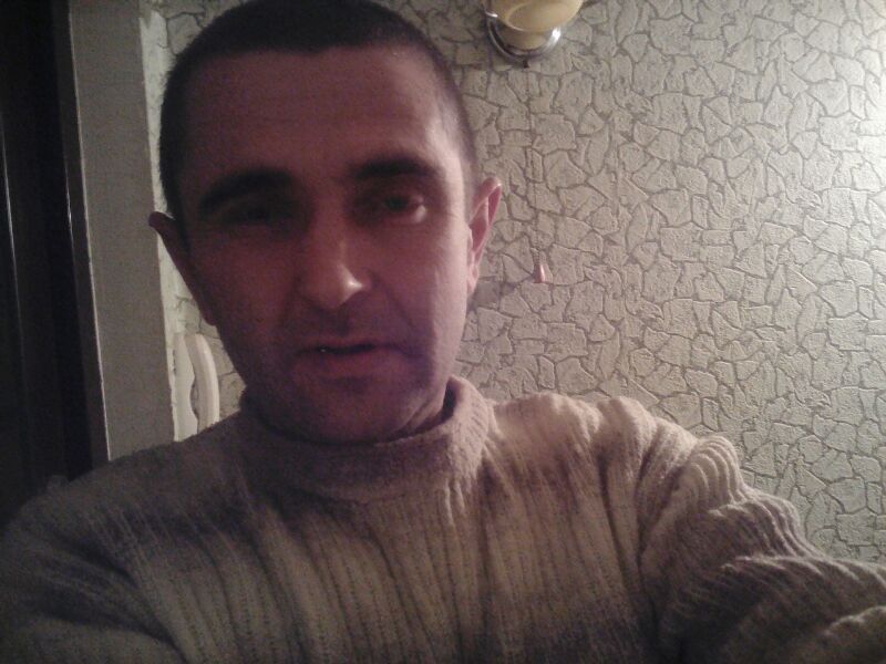  10853469  Cergej, 45 ,    