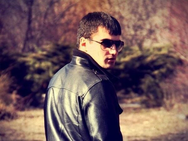  16893549  BAREKAM, 40 ,    