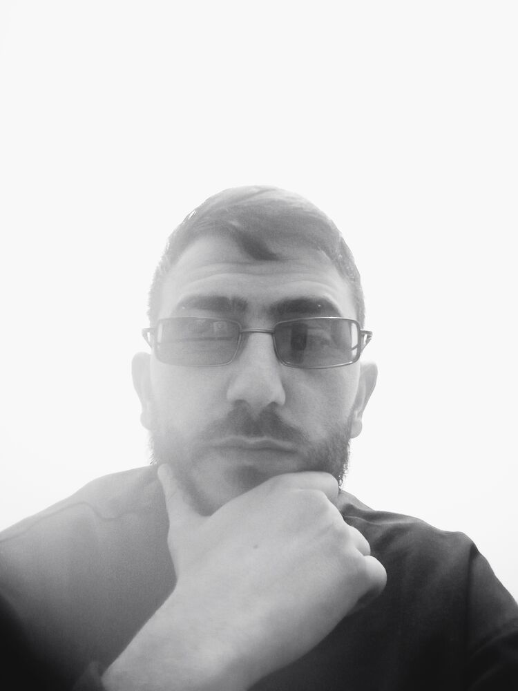  53558219  Qavor, 26 ,    