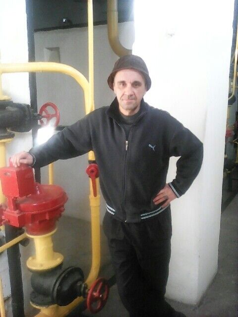  11330969  Vladimir, 55 ,    