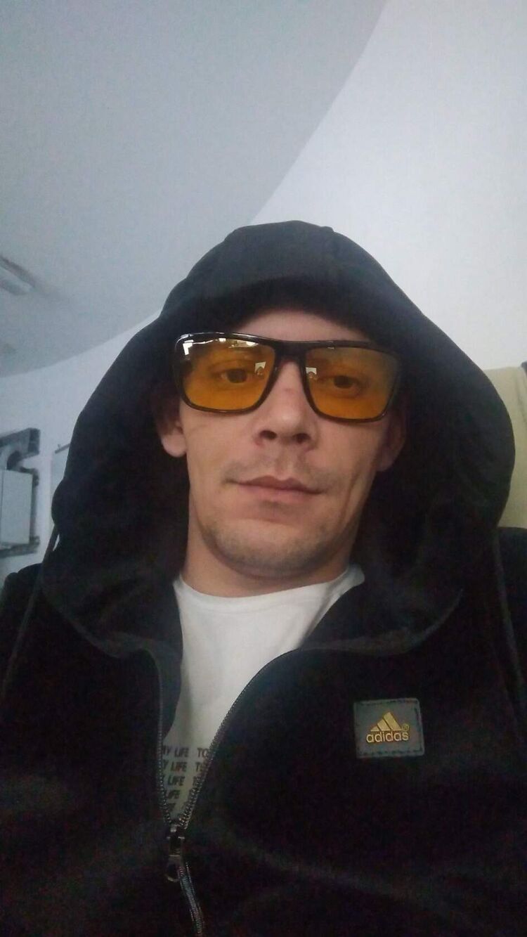  47827139  , 33 ,    