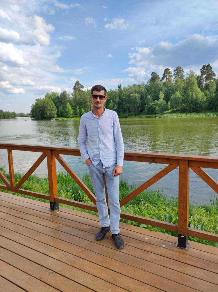  43896799  Namik, 43 ,    