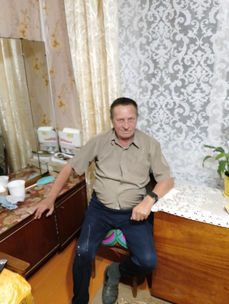  50148759  Evgeny, 64 ,    
