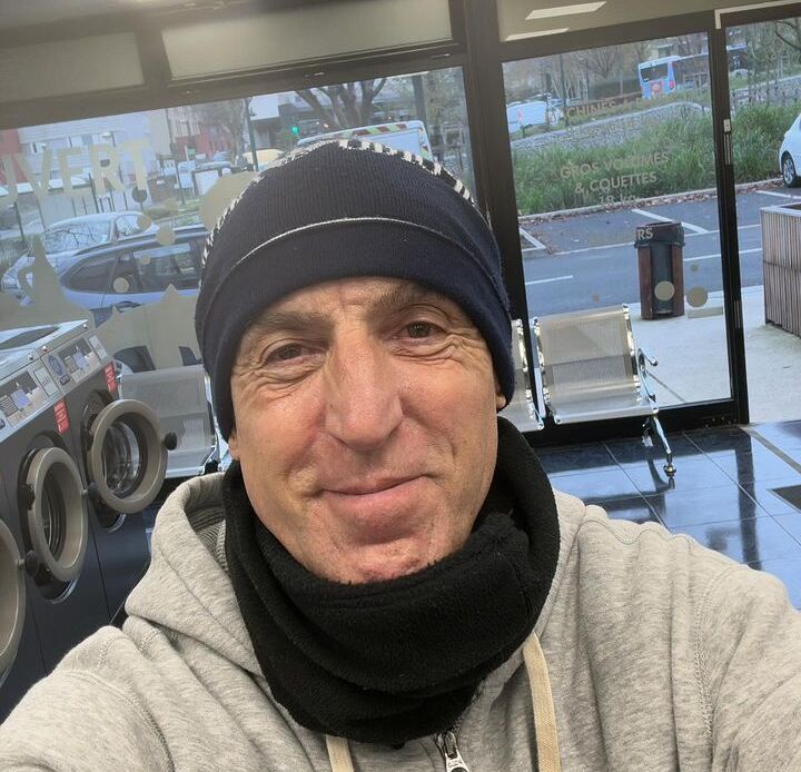  ,   Maxwel Steve, 54 ,   ,   