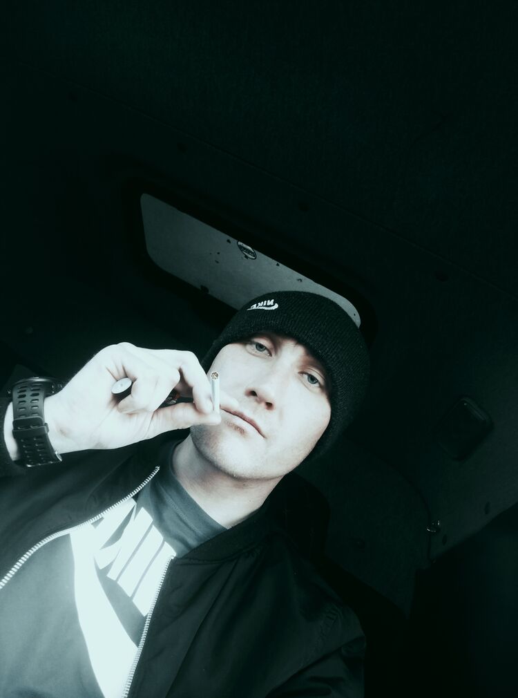  33033329  Artem, 34 ,    