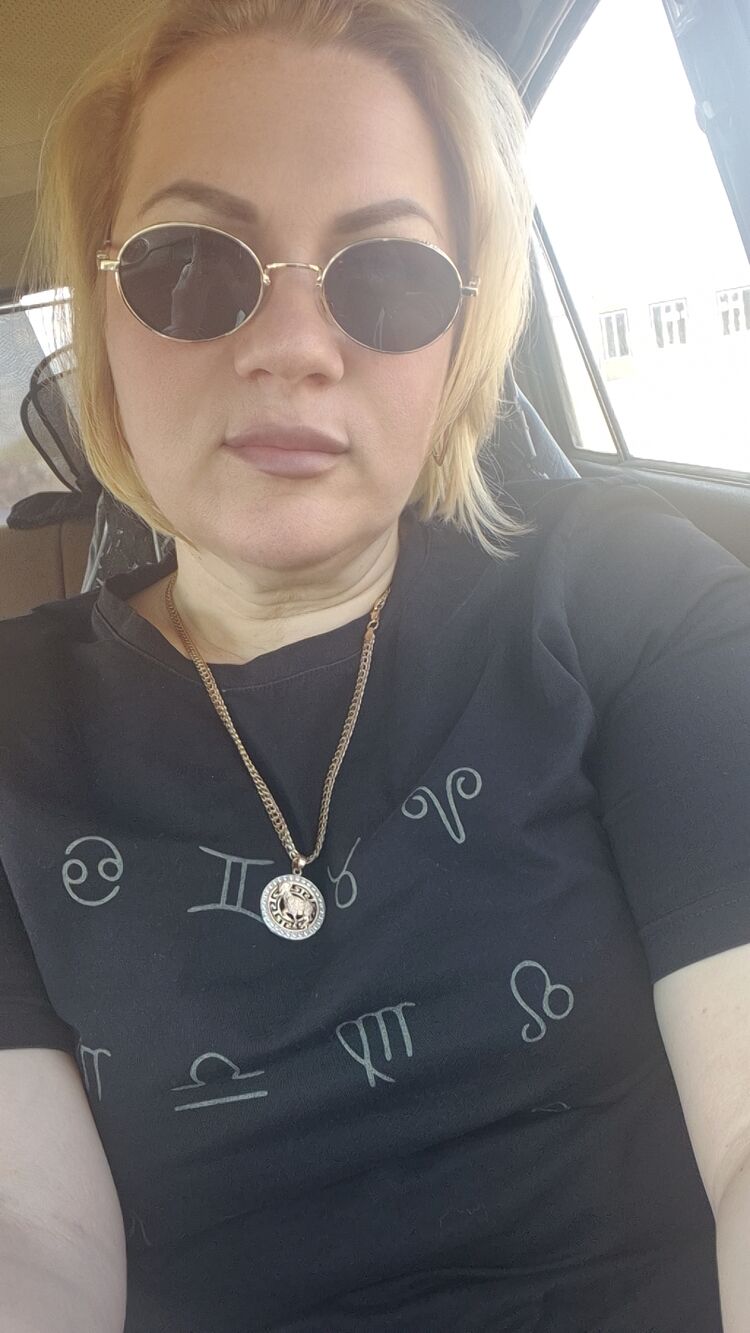 52852379  , 45 ,    