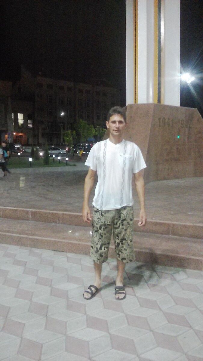  ,   Vadim, 45 ,   