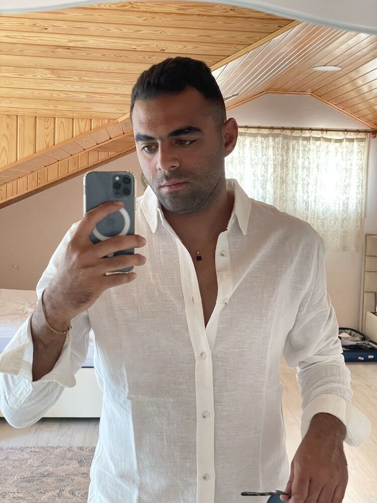  ,   Ali kenani, 28 ,   ,   