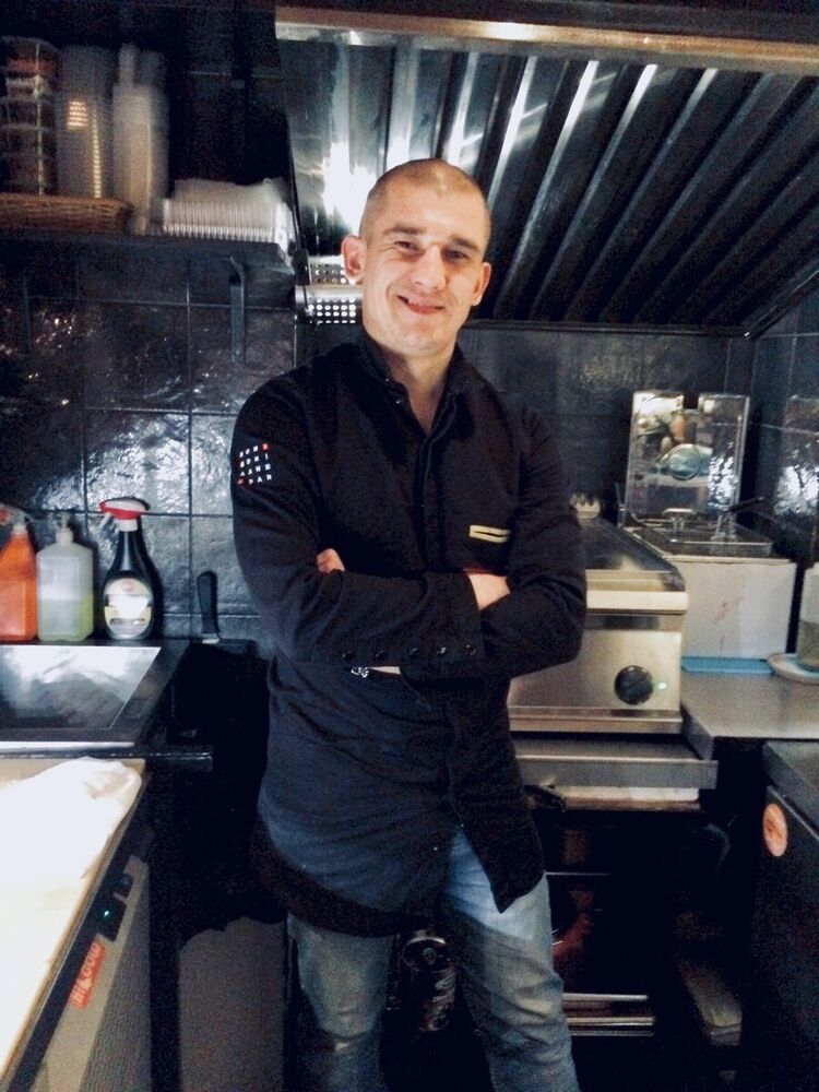  ,   Max, 38 ,   